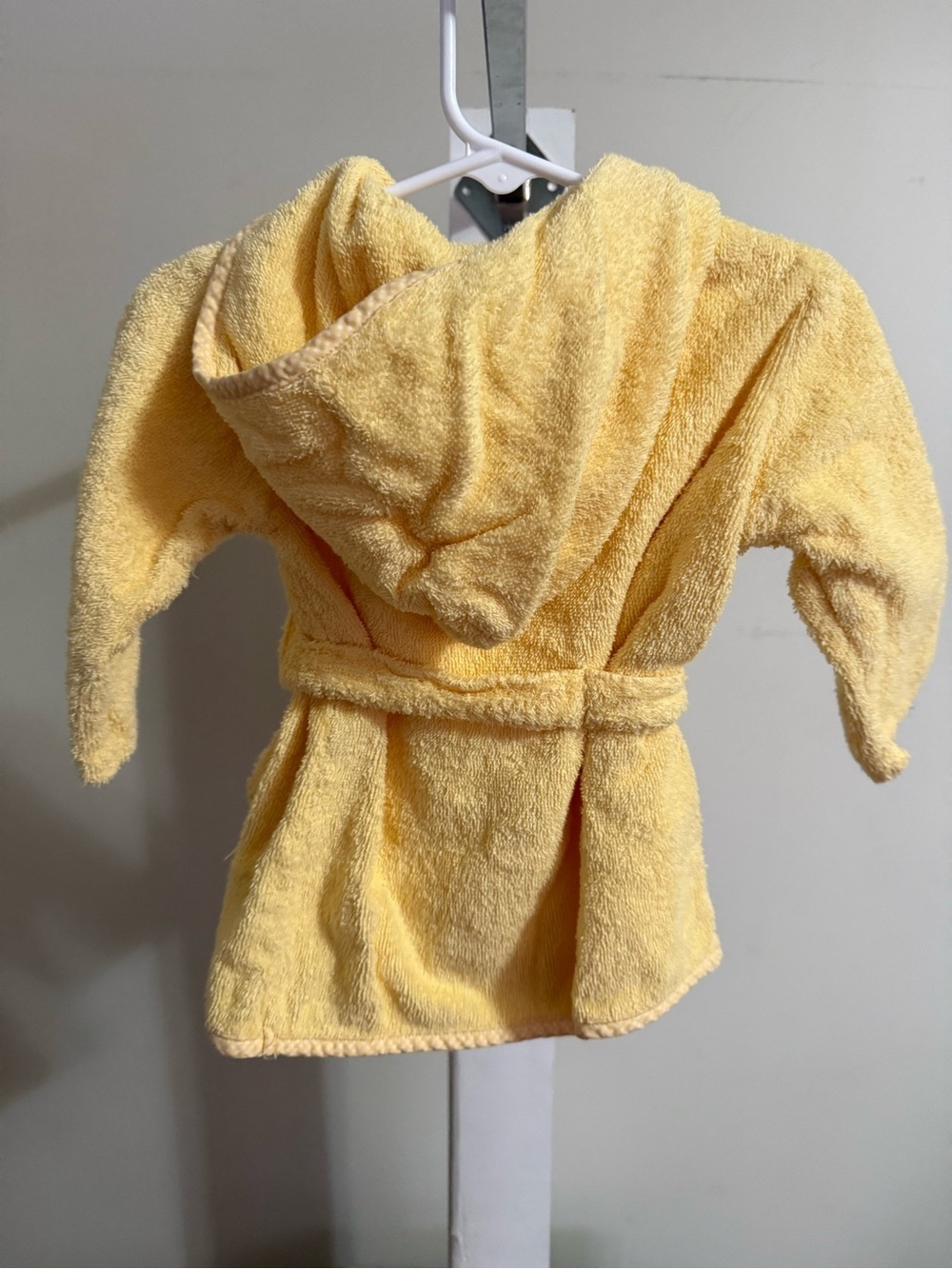 Carter’s Hooded Ducky Bath Robe - Picture 5 of 6
